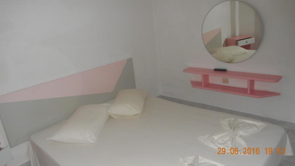 Dimis Studios And Apartments Olympiaki Akti Exterior photo